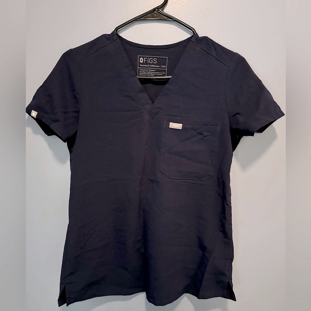 Figs Catarina one-pocket scrub top - navy